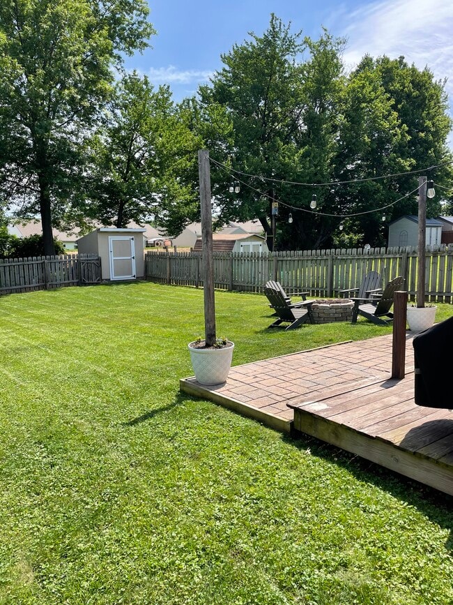 property at 3327 Glen Hollow Dr