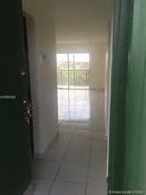 9405 W Flagler St-Unit -406 in Miami, FL - Foto de edificio - Building Photo