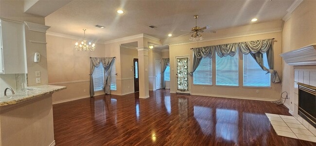 property at 1903 N Travis St