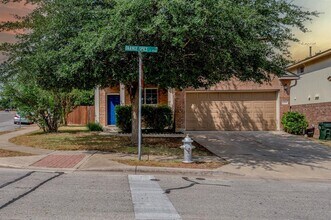 1400 Orange Spice Ct in Pflugerville, TX - Building Photo - Building Photo