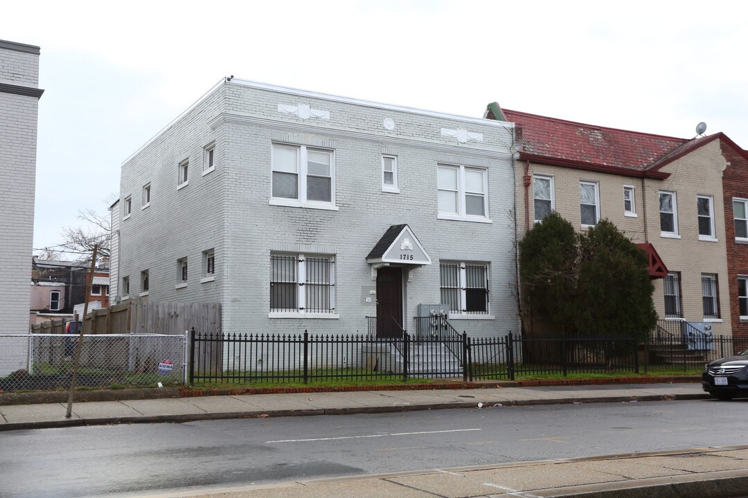 1715 W Virginia Ave NE in Washington, DC - Building Photo