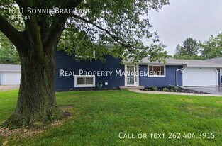 1031 Bonnie Brae Ln in Lake Geneva, WI - Building Photo