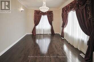 24 Prince Edward Blvd in Brampton, ON - Building Photo - Building Photo