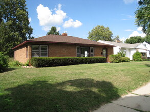 1026 Midland St in Madison, WI - Building Photo - Building Photo