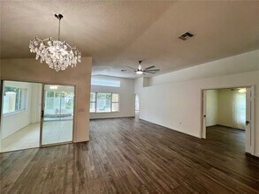 1435 Stroud Ct in New Port Richey, FL - Building Photo - Building Photo