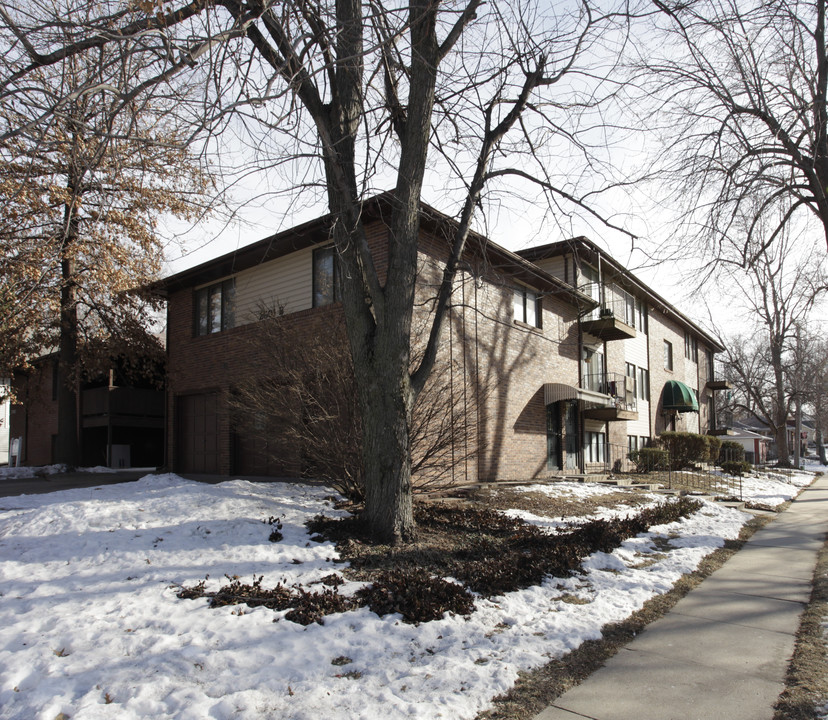 2501 E St in Lincoln, NE - Building Photo