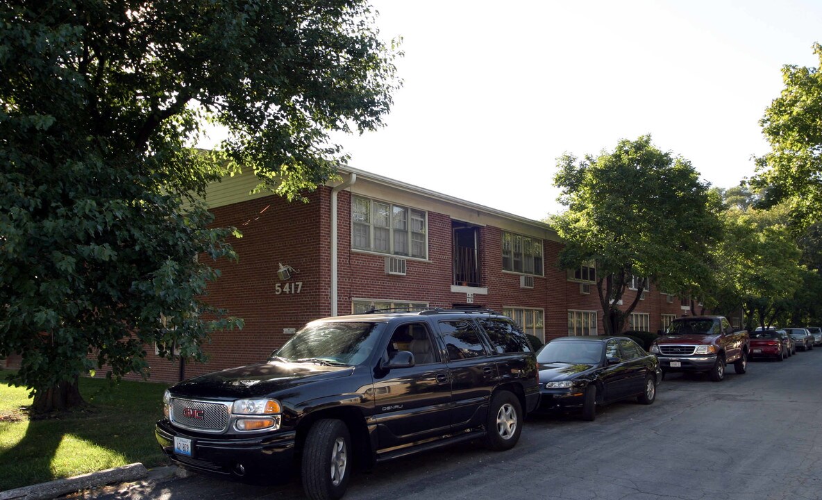 5417 Saint Charles Rd in Berkeley, IL - Building Photo
