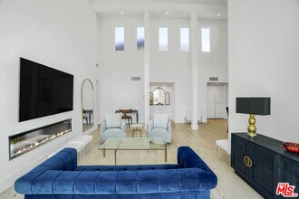 1277 S Beverly Glen Blvd in Los Angeles, CA - Building Photo - Building Photo