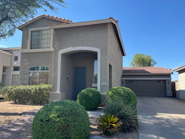 property at 140 W Beechnut Pl