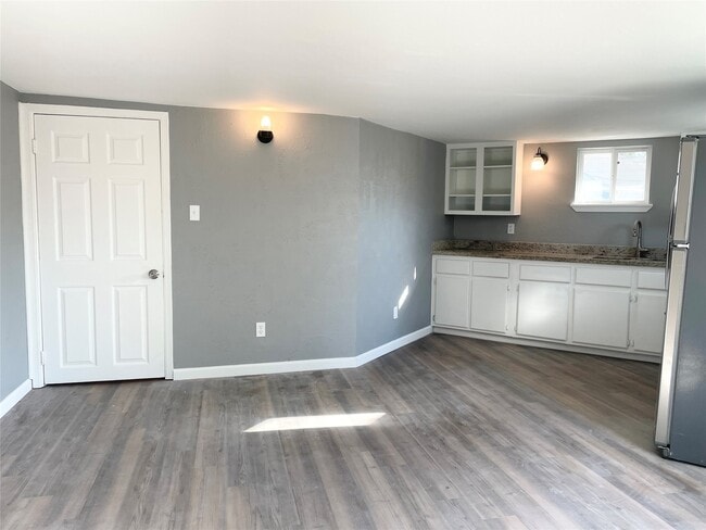 property at 7515 Bayway Dr