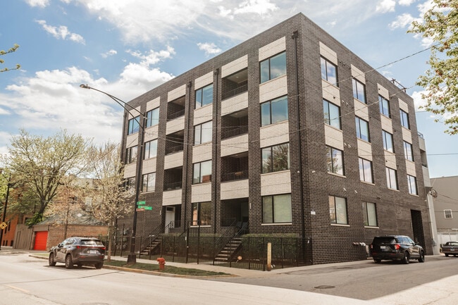 property at 2303 W Wilcox St