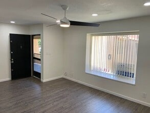 13722 Red Hill Ave in Tustin, CA - Building Photo - Building Photo