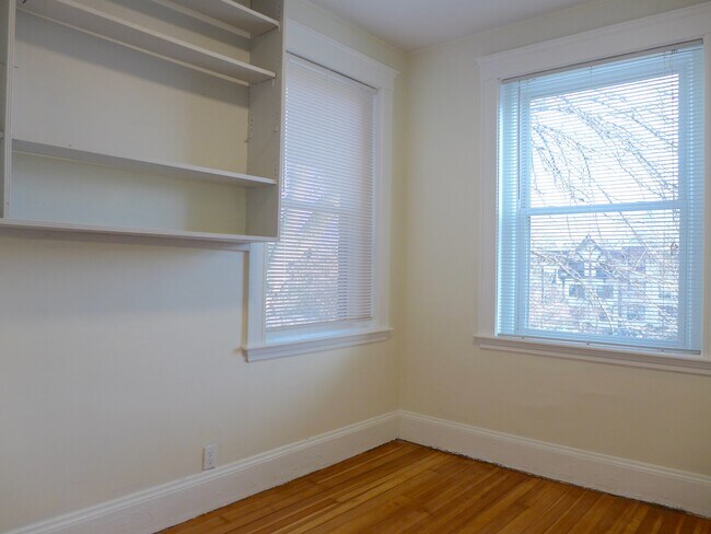 15 Leamington Rd, Unit 2 in Boston, MA - Building Photo - Building Photo