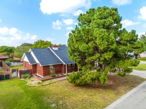 109 Medicine Bow Trail in Del Rio, TX - Building Photo - Building Photo