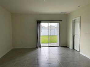 5526 Oxford Gray Rd in Zephyrhills, FL - Building Photo - Building Photo