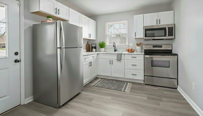 413 W Stevens St, Unit Unfurnished