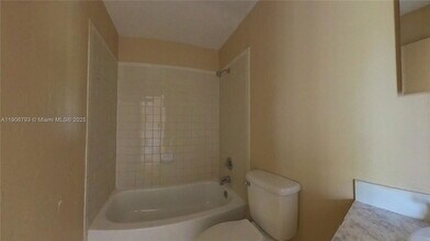 28210 SW 143rd Ct in Homestead, FL - Building Photo - Building Photo