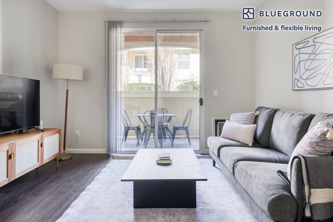 20661 Forge Way in Cupertino, CA - Building Photo