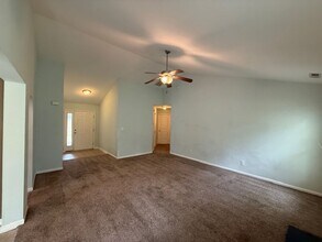 212 Garden Folly Ln in Richlands, NC - Building Photo - Building Photo