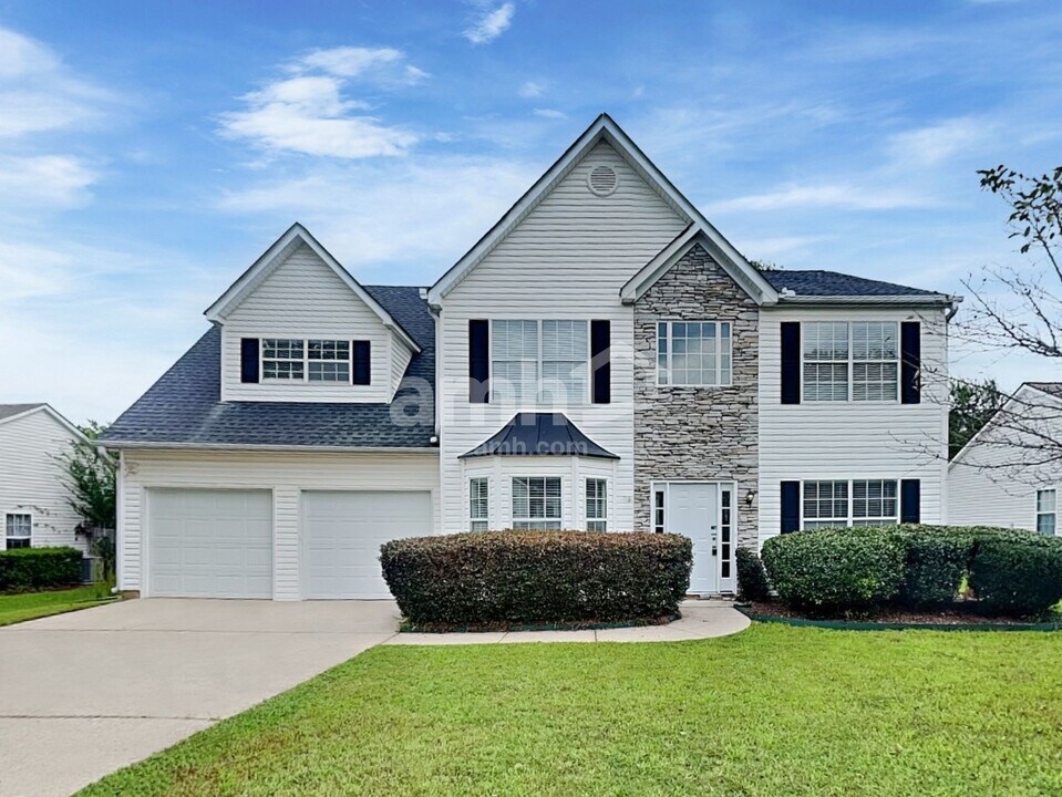 3188 Bradford Pear Dr in Buford, GA - Foto de edificio
