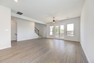 1931 Pueblo Nuevo Path in Houston, TX - Building Photo - Building Photo