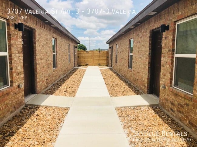 3707 Valeria St in Edinburg, TX - Building Photo - Building Photo