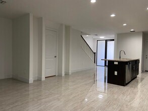 281 Bella Sol Way in West Palm Beach, FL - Building Photo - Building Photo