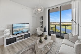 101 Diplomat Pkwy, Unit 1605 in Hallandale Beach, FL - Foto de edificio - Building Photo