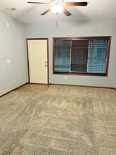 1212 NE 7th Ln in Ankeny, IA - Building Photo - Building Photo