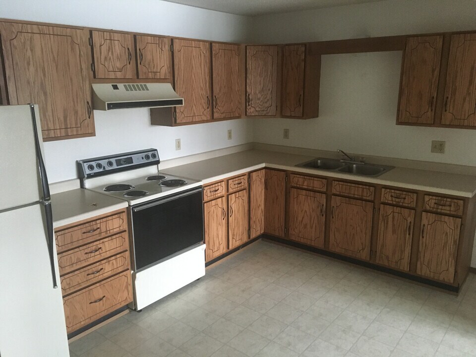 400 N Welco Dr in Montgomery, MN - Building Photo