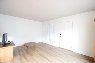 507 NW 39th Rd, Unit 112 in Gainesville, FL - Building Photo - Building Photo