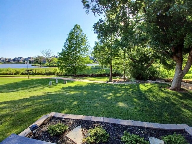15513 Swallowtail Rd
