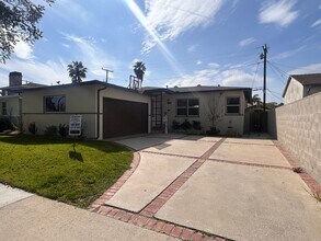 13215 Hindry Ave in Hawthorne, CA - Building Photo - Building Photo