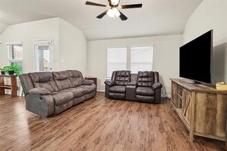 101 Pony Ct in Waxahachie, TX - Building Photo - Building Photo