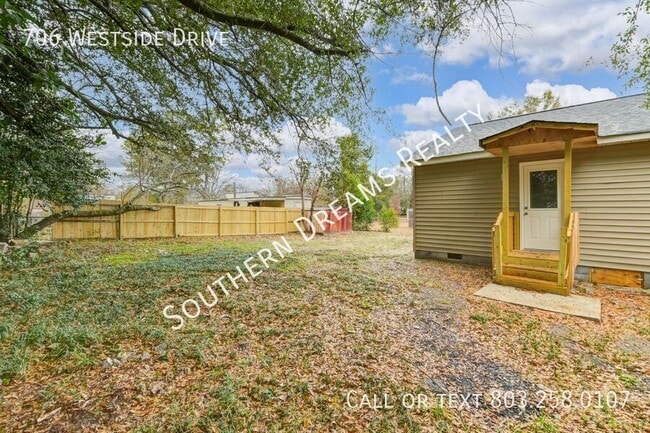 706 Westside Dr in West Columbia, SC - Building Photo - Building Photo