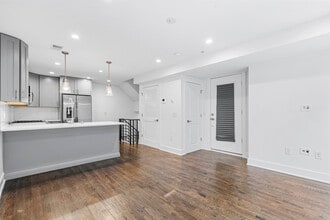 1649 E Eyre St, Unit #3 in Philadelphia, PA - Foto de edificio - Building Photo