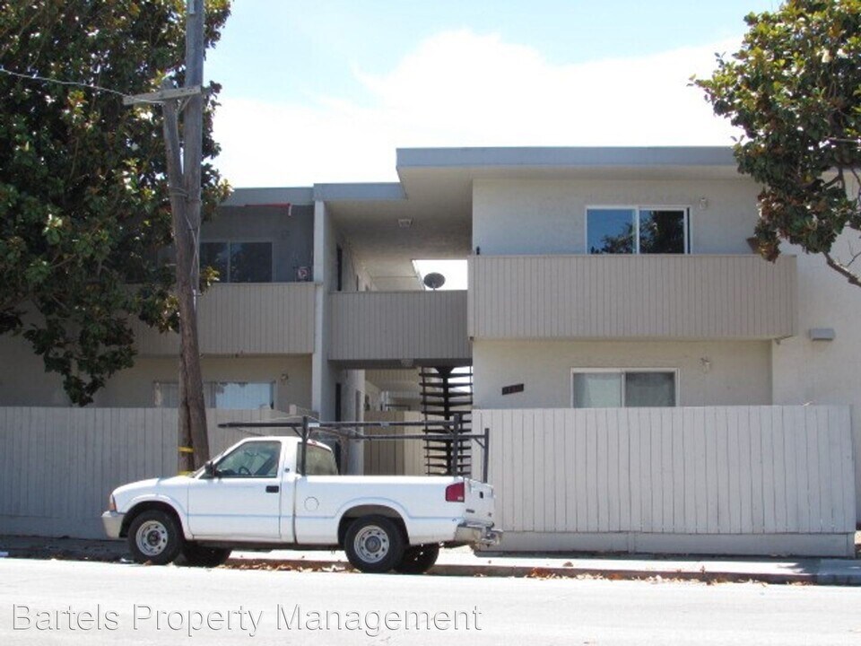 1700 Market Ave in San Pablo, CA - Building Photo