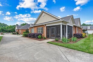 2369 Stardust Ct in Denver, NC - Building Photo