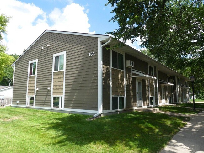 Sandpiper Townhomes in Brookings, SD - Building Photo - Building Photo