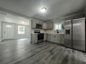 1113 Baker Blvd in Gastonia, NC - Building Photo - Building Photo