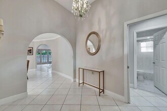 7883 Villa Nova Dr N in Boca Raton, FL - Foto de edificio - Building Photo