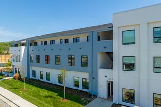 Clay Street Commons in Nashville, TN - Foto de edificio - Building Photo