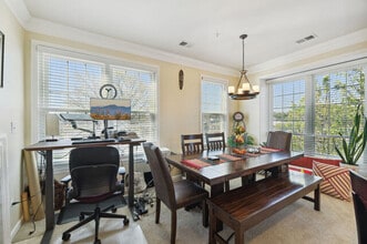 1735 Braddock Pl, Unit 301 in Alexandria, VA - Building Photo - Building Photo