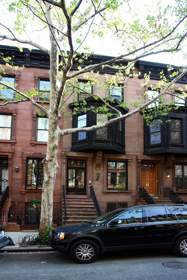 125 W 87th St in New York, NY - Building Photo - Building Photo