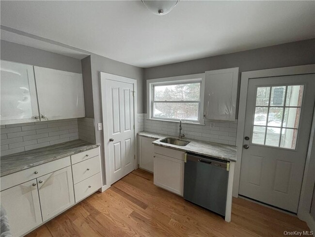 7 Bonnie Brae Ave in Granite Springs, NY - Building Photo - Building Photo