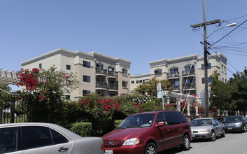 Las Bougainvilleas in Oakland, CA - Building Photo - Building Photo