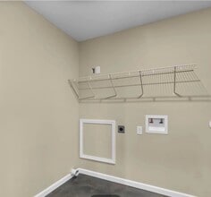 1300 W Mar Elm St in Scott City, MO - Foto de edificio - Building Photo