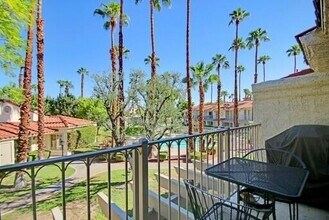500 S Farrell Dr in Palm Springs, CA - Building Photo - Building Photo
