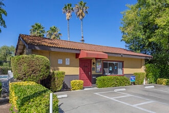 Villas del Norte Apartments in Fresno, CA - Foto de edificio - Building Photo