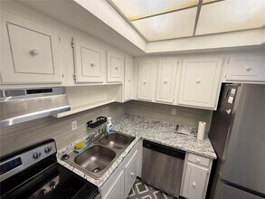 1535 SE 15th St in Fort Lauderdale, FL - Building Photo - Building Photo